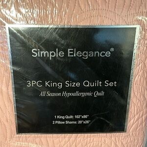 Simple Elegance King Size Quilt / Coverlet Quilt Set Hypoallergenic color blush